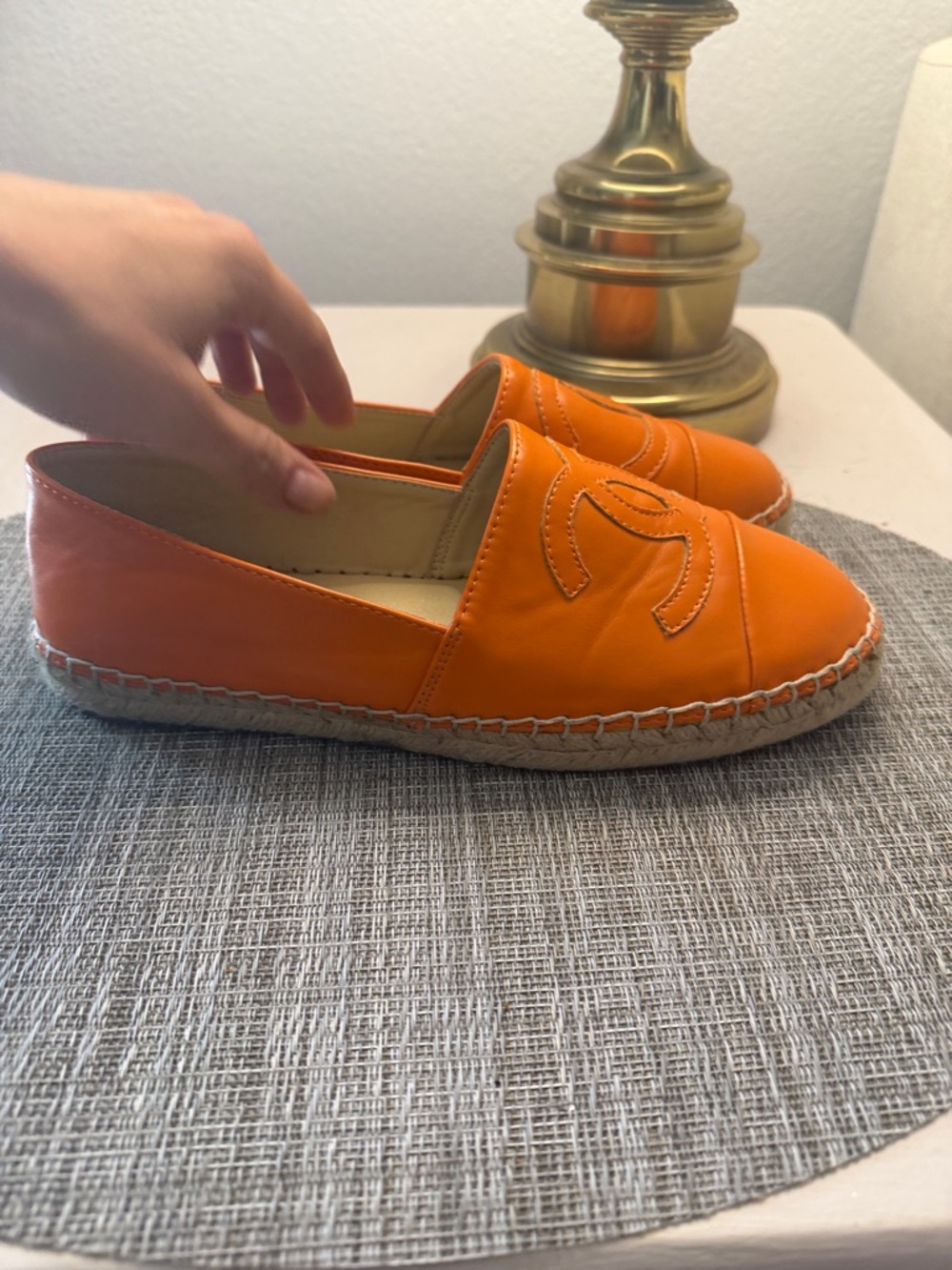 CHANEL Orange Leather Espadrille Flats with Signature CC - Picture 4 of 8